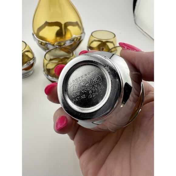 Vintage Farber Brothers Amber Glass Chrome Art Deco Decanter and 6 Glasses - Picture 6 of 9